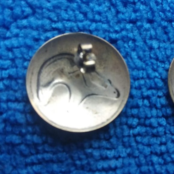 Lot of Navajo 2 Sterling Silver Earrings and 6 Button Covers Bear & Arrow - Picture 9 of 9